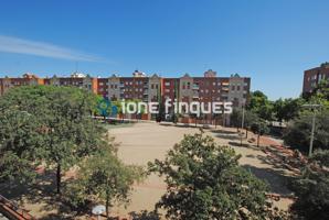 Unifamiliar adosada - Sabadell photo 0