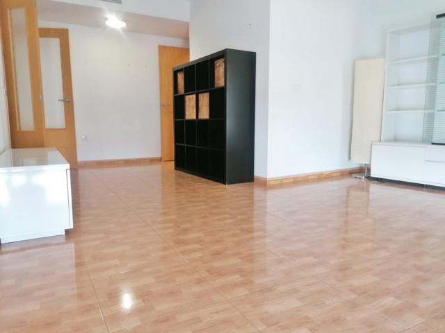 Amplio piso con balcón en Juan de Borbón photo 0