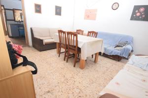 GRAN CASA DE PLANTA BAJA, CON LOCAL COMERCIAL Y GARAJE photo 0