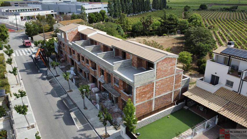 Casa En venta en Vint-I-Sis, 18, Centro Urbano, Les Cabanyes photo 0