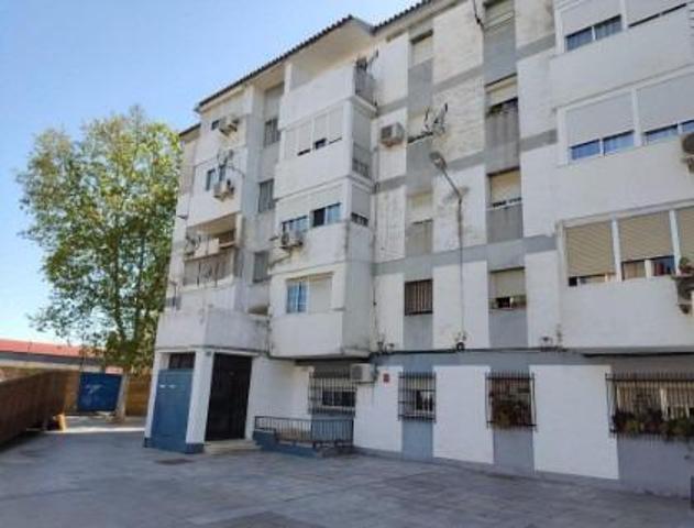 PISO EN PLANTA BAJA EN CALLE SALVADOR RUEDA- BARRIADA HISPANIDAD(HUELVA) photo 0