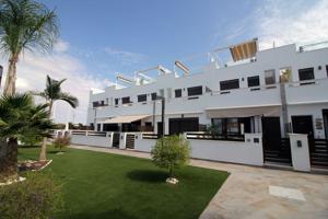 Casa En venta en Pilar de la Horadada photo 0