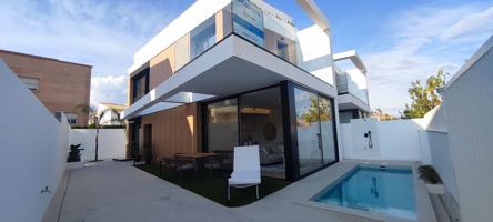 Villa En venta en Pilar de la Horadada photo 0