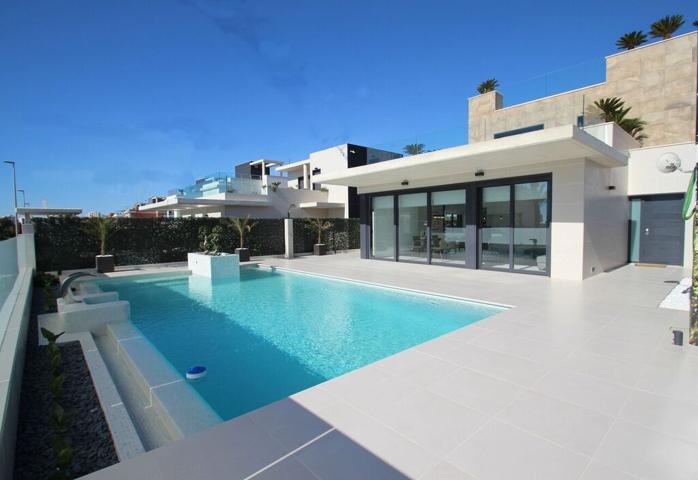 Villa En venta en Orihuela photo 0