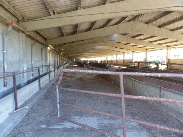 Almacén En venta en Pedret i Marzà photo 0