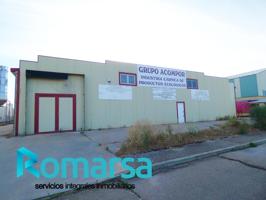 Nave Industrial en venta en Olmedo de 854 m2 photo 0