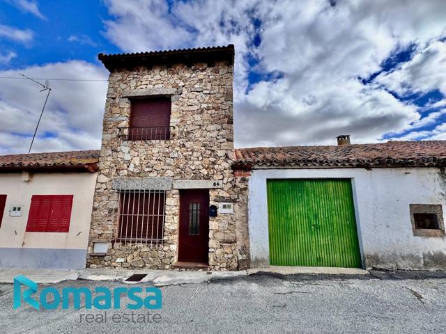 Casa De Pueblo en venta en Tornadizos de Ávila de 56 m2 photo 0