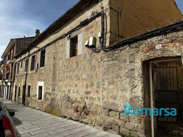 Edificio en venta en Ávila de 469 m2 photo 0