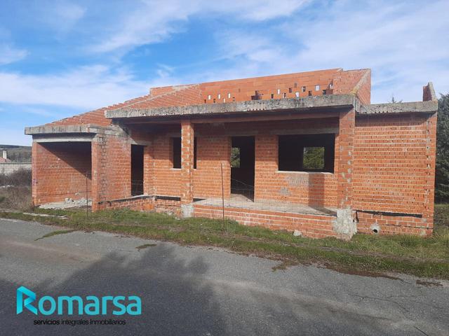 Terreno en venta en Herradón de Pinares de 2500 m2 photo 0