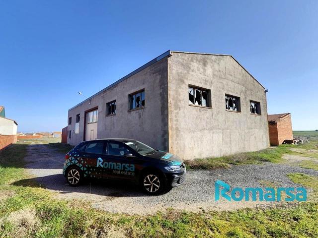 Nave Industrial en venta en Codorniz de 1300 m2 photo 0