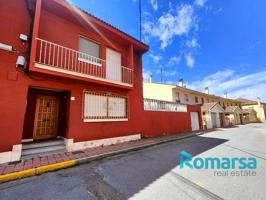 Casa De Pueblo en venta en Nava de la Asunción de 180 m2 photo 0