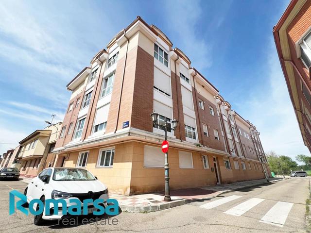 Piso en venta en Santovenia de Pisuerga de 147 m2 photo 0