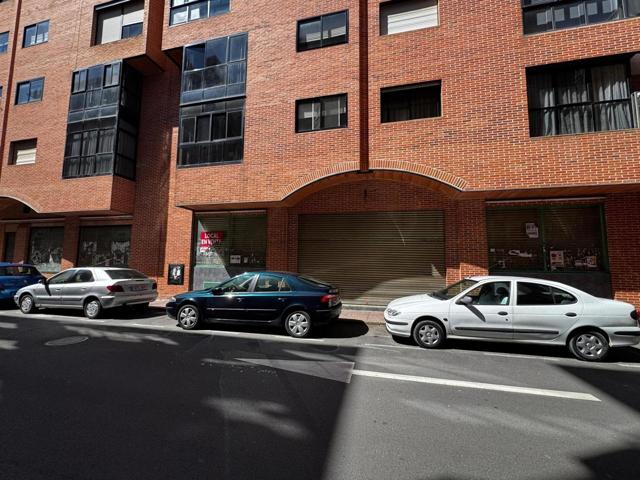 Local en venta en Arévalo de 510 m2 photo 0