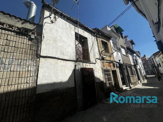 Casa - Chalet en venta en Cebreros de 88 m2 photo 0