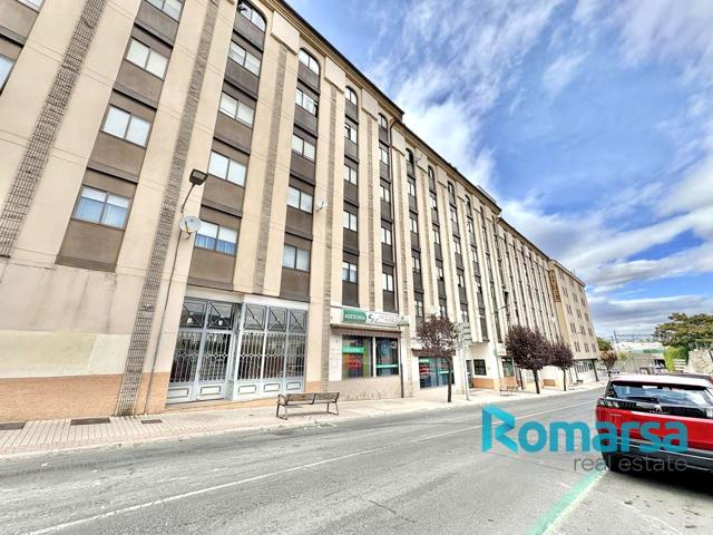 Piso en venta en Ávila de 105 m2 photo 0