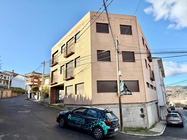 ESPECTACULAR EDIFICIO EN BURGOHONDO photo 0