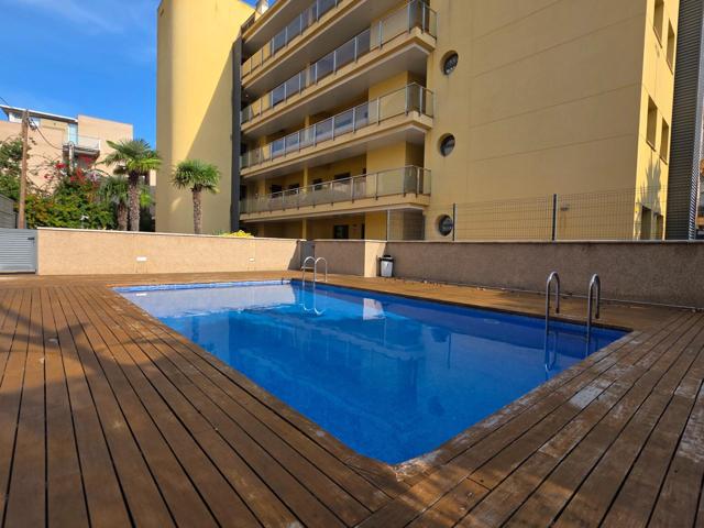 Alto Standing en 2ª Liena de mar con piscina photo 0