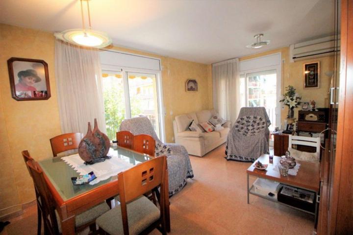 Fantástico piso en pleno centro de Torredembarra con parking. photo 0