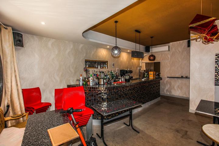 🏢 Local Comercial en Platja de Calafell – ¡Ubicación estratégica! 🏖️ photo 0