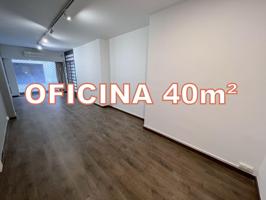 Oficina reformada de 40m² photo 0