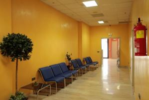Oficina En alquiler en San Vicente, Sevilla photo 0