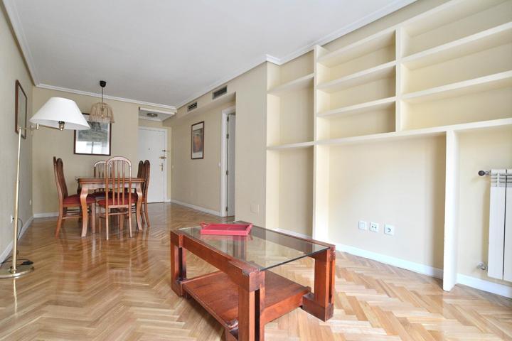 PISO DE 2 DORMITORIOS IMPECABLE ZONA DE PROSPERIDAD photo 0