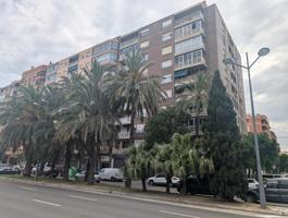 Se vende piso en Avenida Ausiás March de Valencia photo 0