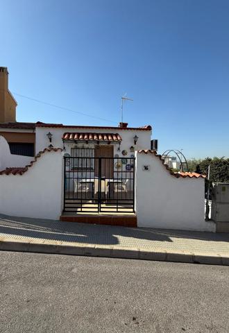 Chalet con encanto en parcela de 488 m² – Piscina privada, barbacoa y zonas ajardinadas photo 0