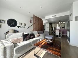 ✨ Bungalow de Dos Plantas con Terraza Privada – ¡Estilo, Luz y Comodidad en Cada Rincón! photo 0