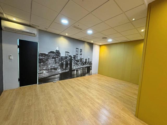 Local Comercial en Alquiler o Venta – Totalmente Reformado y Listo para Entrar photo 0