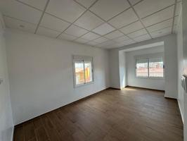 🏡 Piso en Almoradí – Esquina y totalmente reformado. photo 0