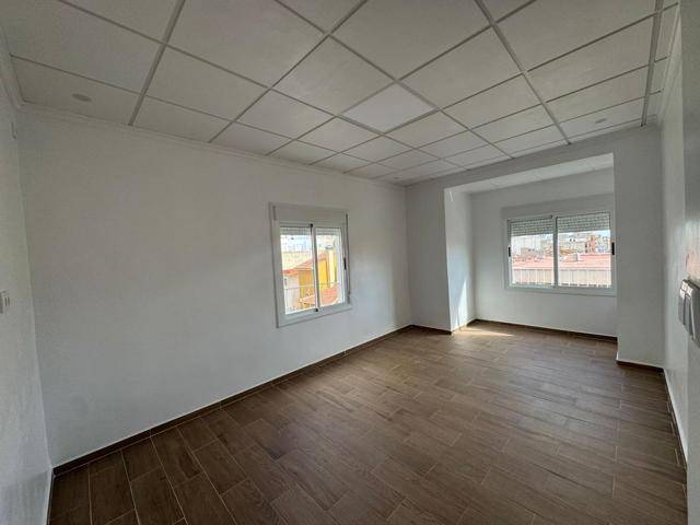 🏡 Piso en Almoradí – Esquina y totalmente reformado. photo 0