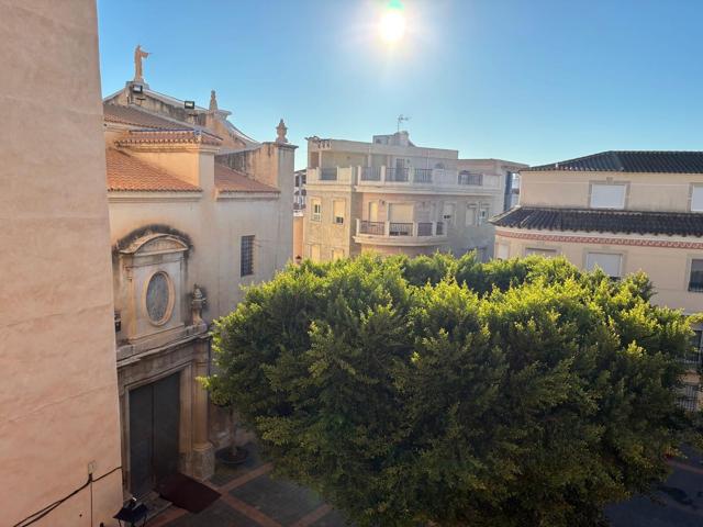 Amplio Apartamento en Catral para Reformar photo 0