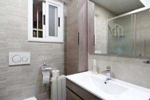 PISO TOTALMENTE REFORMADO ZONA SANTA ROSA photo 0