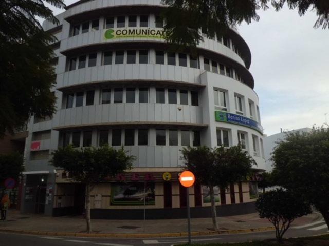 ALQUILAR OFICINA EN EL EJIDO photo 0