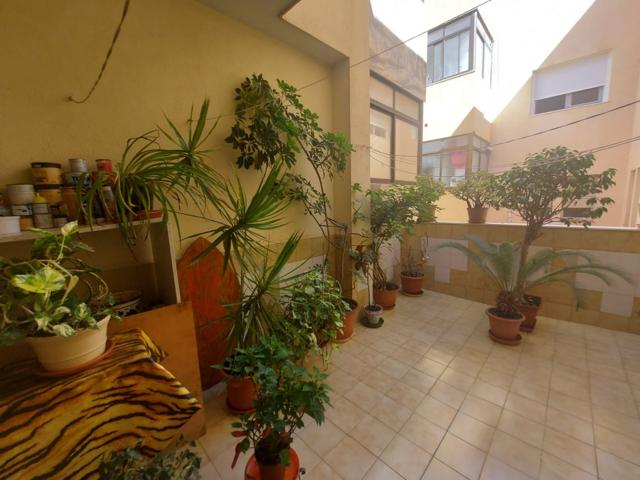 Amplio piso de 5 habitaciones en El Ejido photo 0