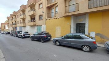 Local comercial de nueva construcción en alquiler photo 0
