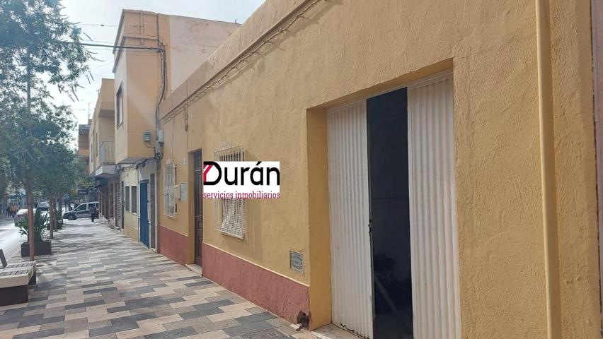 Estupenda vivienda en el centro de El Ejido photo 0