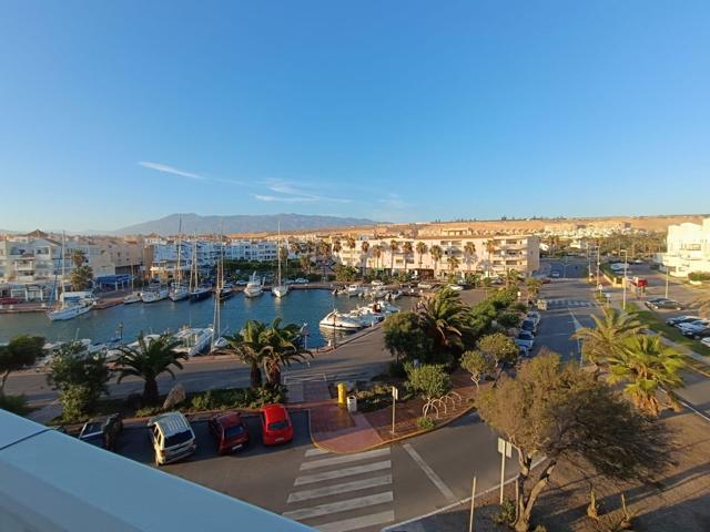 Piso de 2 dormitorios en el Puerto de Almerimar photo 0