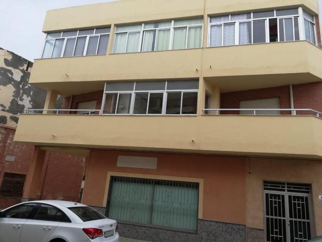 Piso de 3 dormitorios en Balerma photo 0