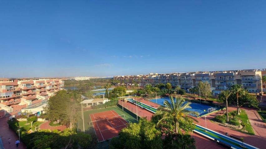 Atico en venta en residencial Laguna Beach de 3 dormitorios con garaje y tratero photo 0