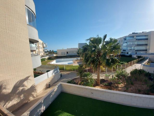 Piso de 3 dormitorios en residencial Aria situado en 1ª linea de playa photo 0