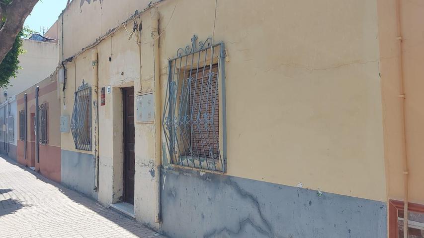 Casa de planta baja en venta para reformar photo 0