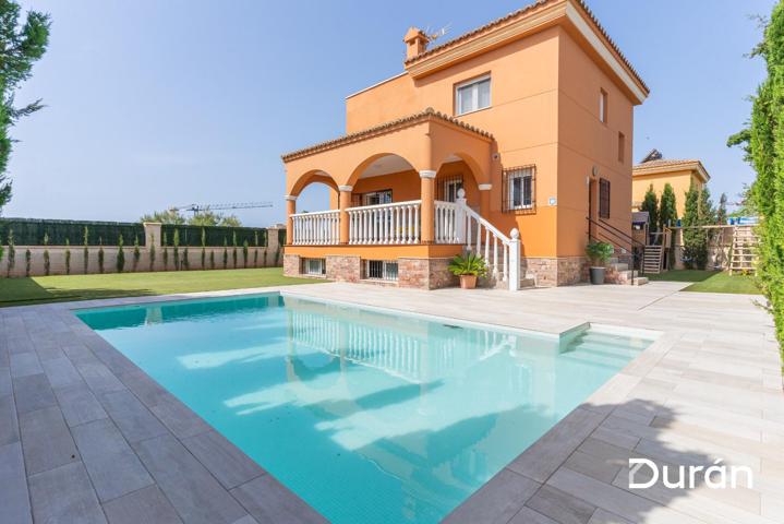 Chalet en venta Almerimar photo 0