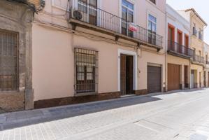 Vivienda de 3 plantas con patio y terraza en Berja photo 0