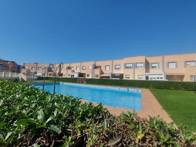 Ático en venta de 3 dormitorios en residencial Atalaya photo 0