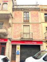 ¡OPORTUNIDAD EN EL CENTRO DE EL VENDRELL: CASA PAREADA PARA RENOVAR A TU ESTILO! photo 0