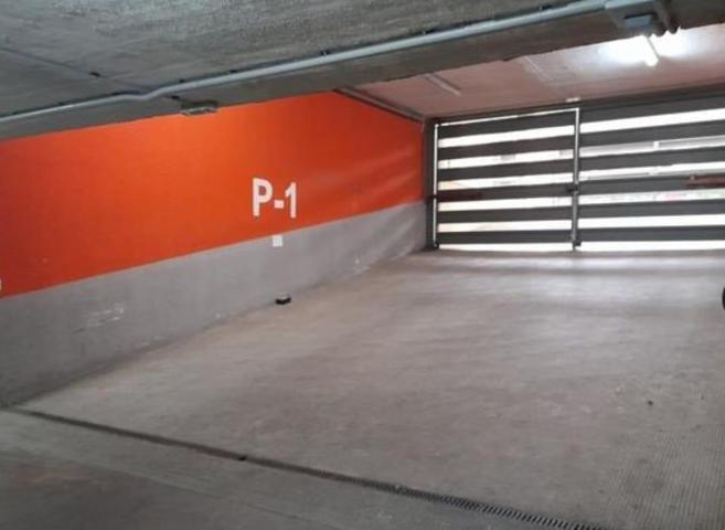 AMPLIA PLAZA DE GARAJE photo 0