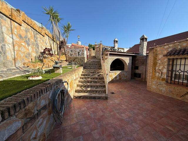 🔐 Exclusivo Chalet Independiente en Vía Augusta con Piscina y Amplio Jardín photo 0