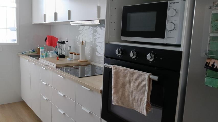Amplio piso familiar en Av. Barcelona, listo para entrar a vivir | 4 habitaciones, terraza y excelente ubicación photo 0
